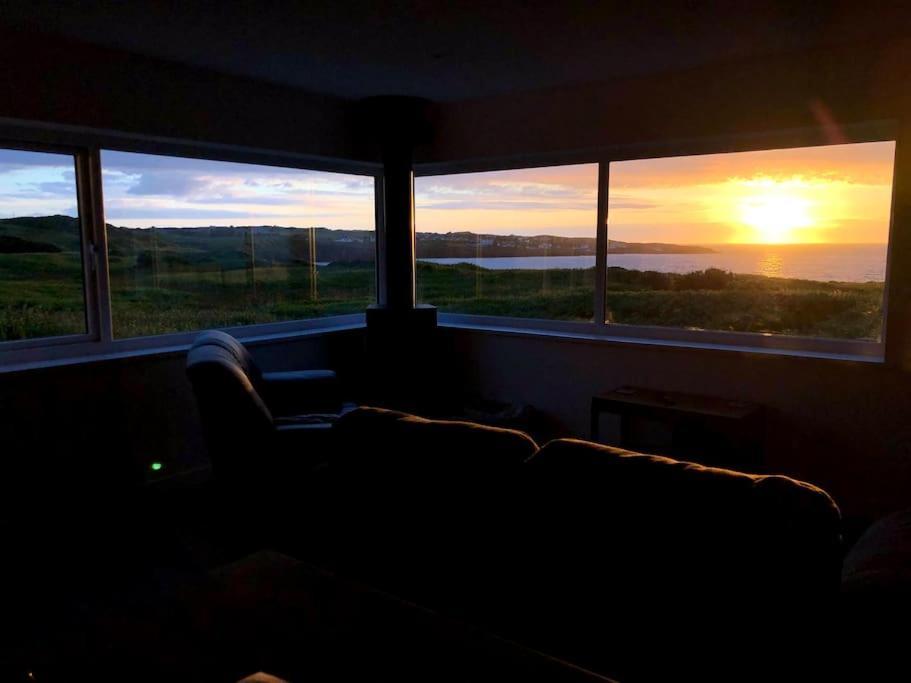 Coastal Bungalow, Sleeps 5 And Ideal For Walkers Amlwch Exterior photo