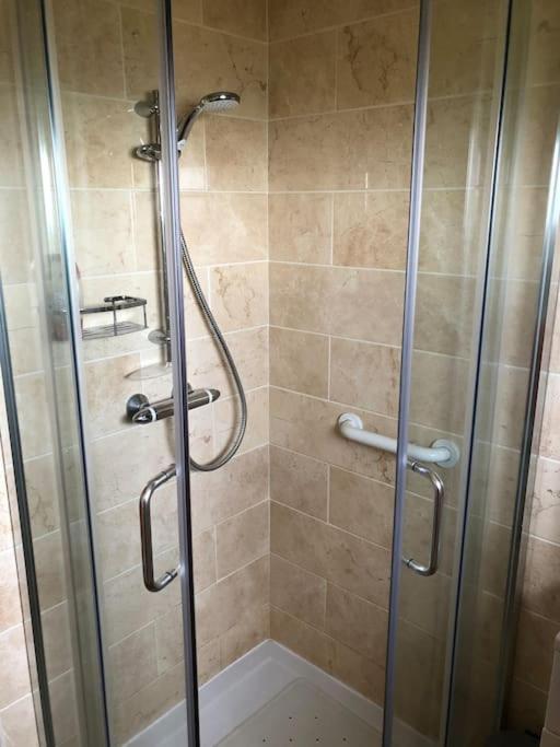 Coastal Bungalow, Sleeps 5 And Ideal For Walkers Amlwch Exterior photo